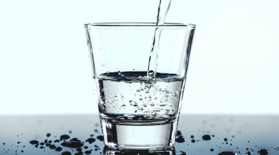 क्या आप जानते  है पानी पीने के शानदार लाभ?